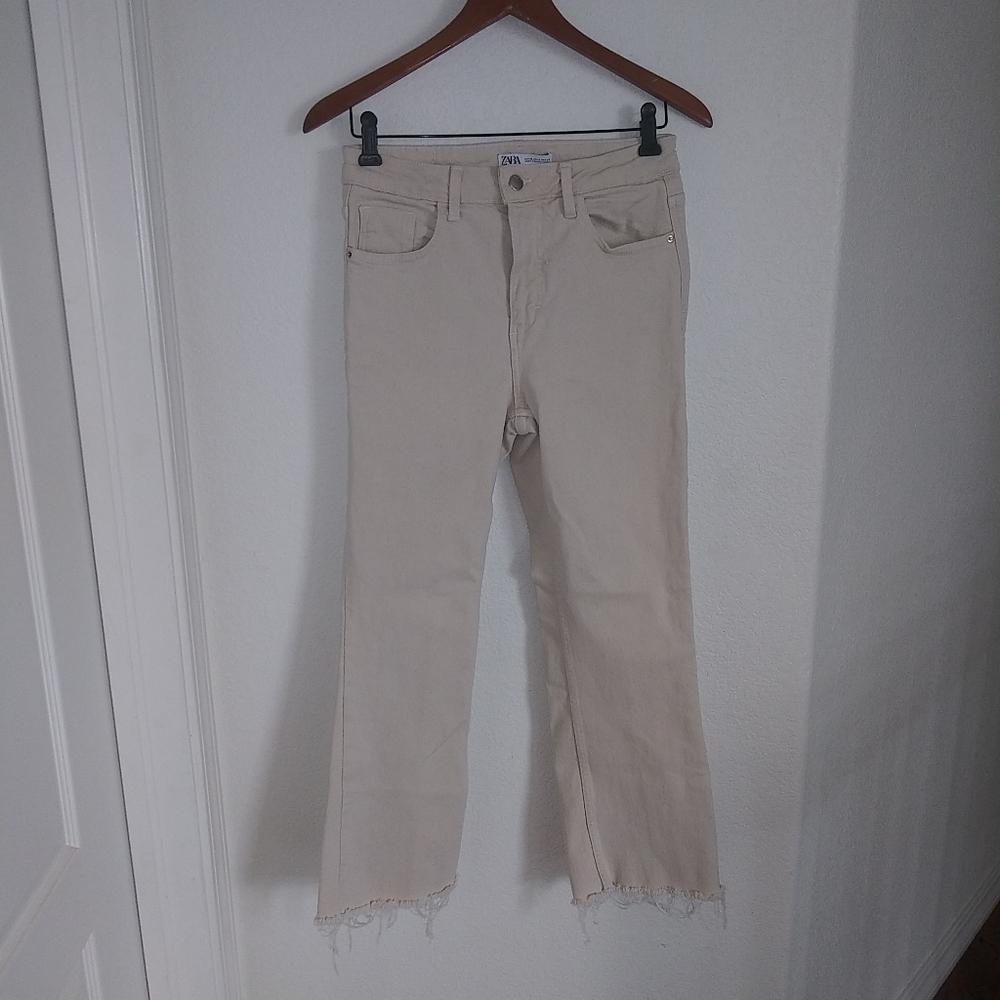 Zara Cream Raw Hem Wide Leg Denim Capri Jeans